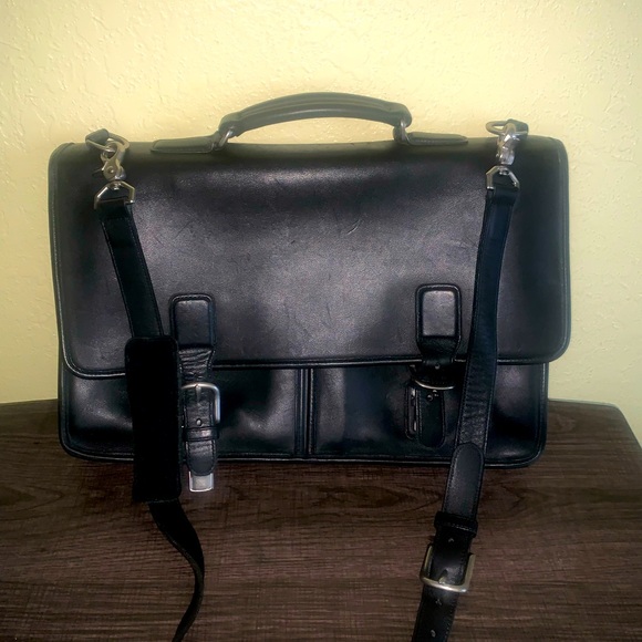 Vintage Leather Coach Messenger Bag Two Front Pockets - Picture 2 of 6